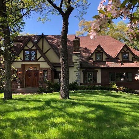Otter Creek Eau Claire Altoona Bed & Breakfast Bagian luar foto
