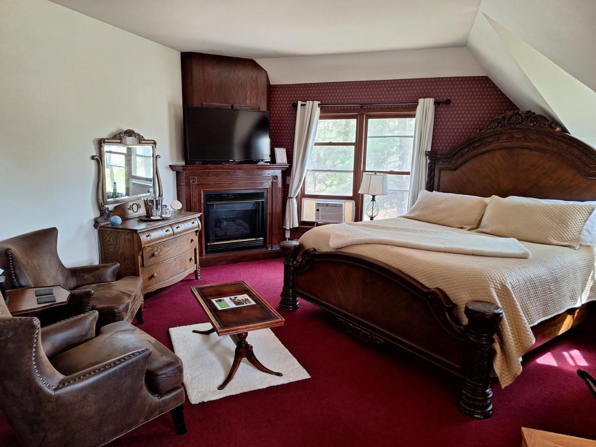 Otter Creek Eau Claire Altoona Bed & Breakfast Bagian luar foto