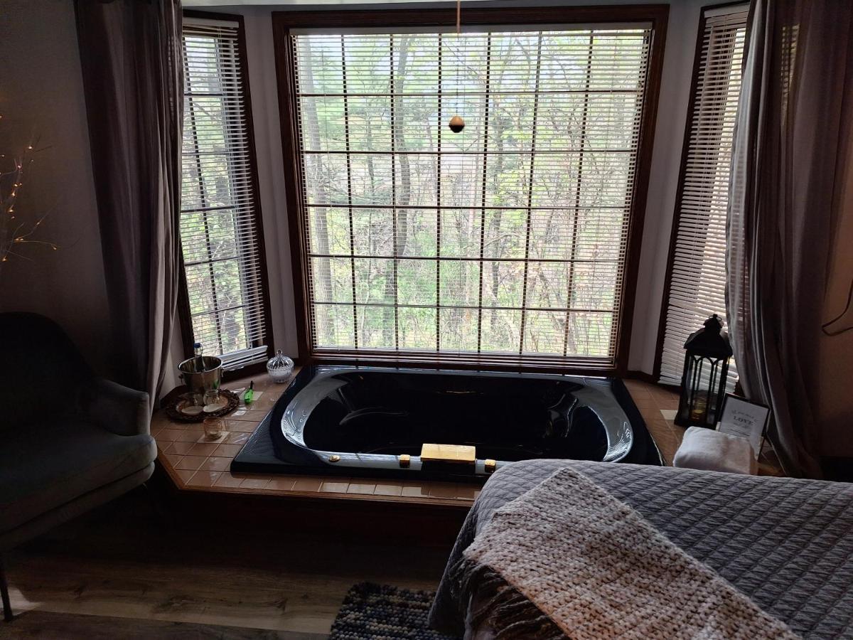 Otter Creek Eau Claire Altoona Bed & Breakfast Bagian luar foto