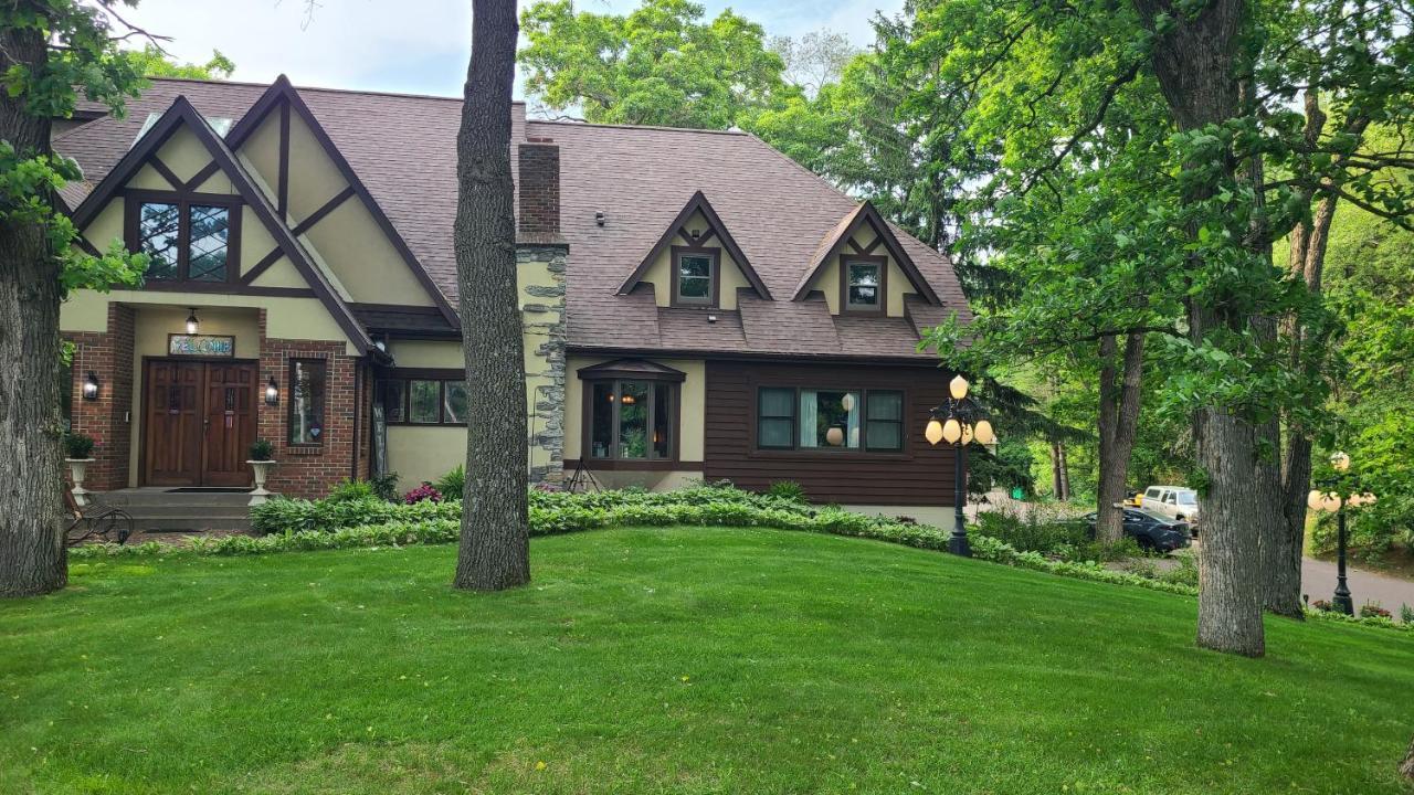 Otter Creek Eau Claire Altoona Bed & Breakfast Bagian luar foto