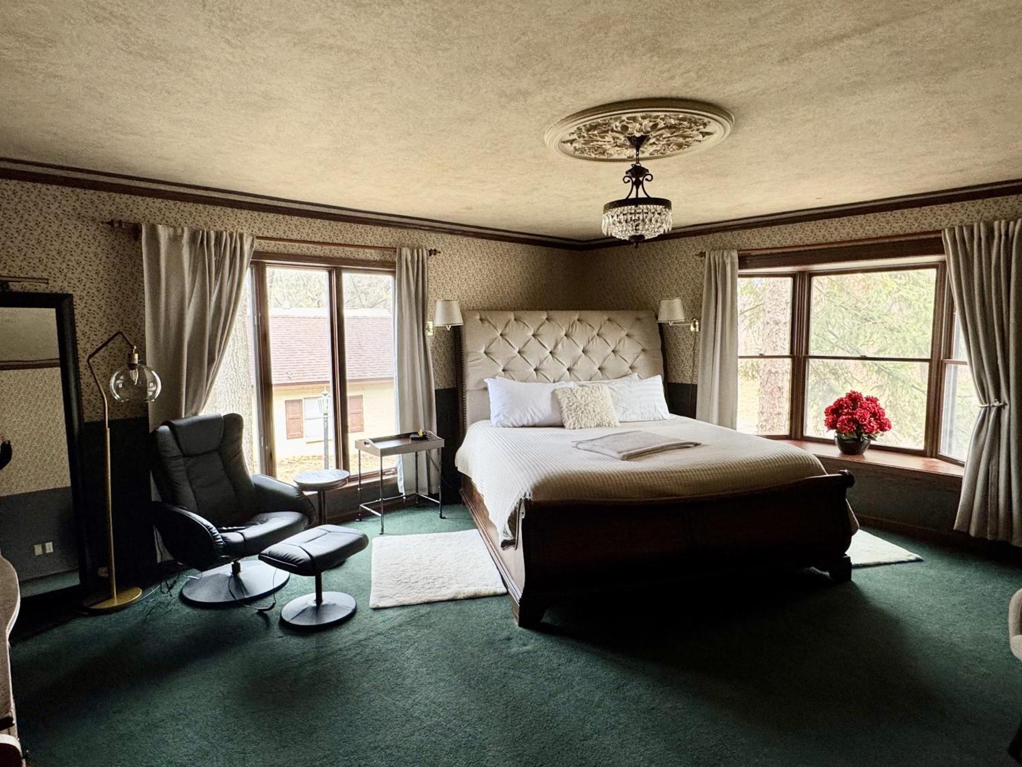 Otter Creek Eau Claire Altoona Bed & Breakfast Bagian luar foto
