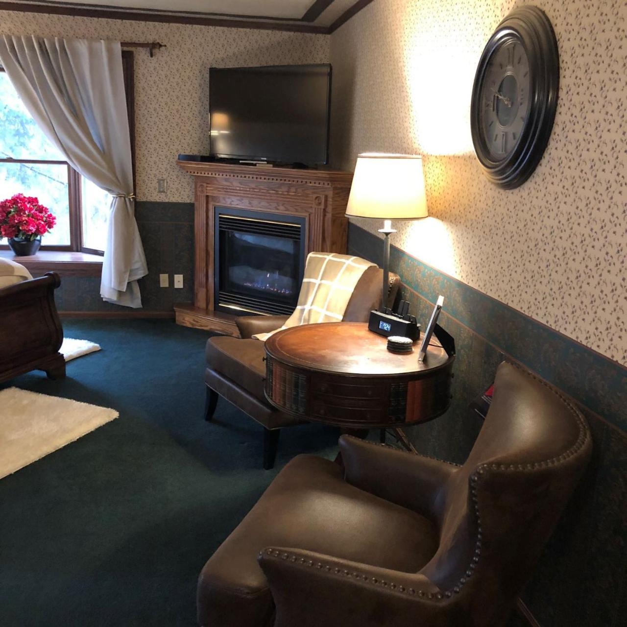 Otter Creek Eau Claire Altoona Bed & Breakfast Bagian luar foto
