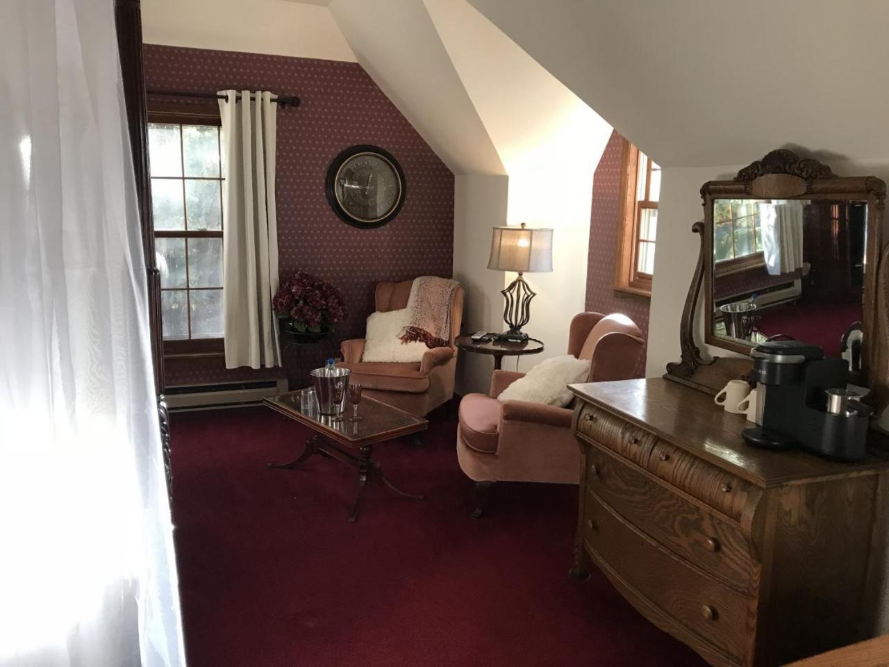 Otter Creek Eau Claire Altoona Bed & Breakfast Bagian luar foto