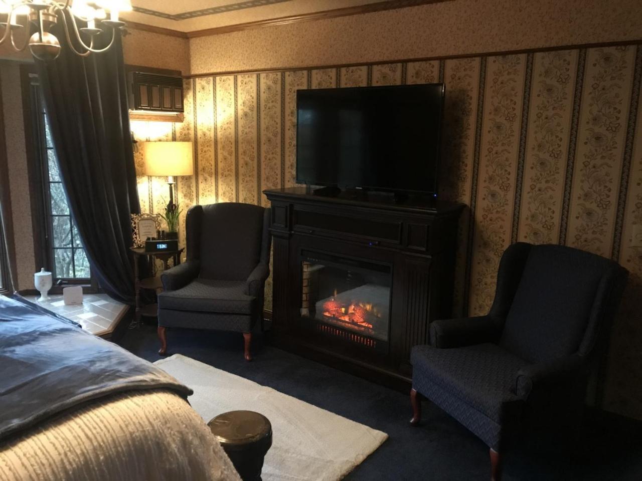 Otter Creek Eau Claire Altoona Bed & Breakfast Bagian luar foto